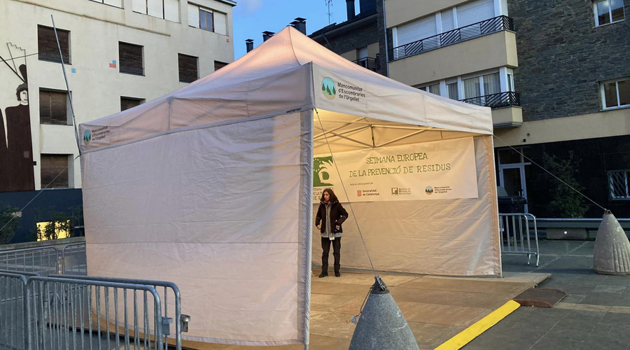 Estand informatiu de la Mancomunitat d'Escombraries de l'Urgellet