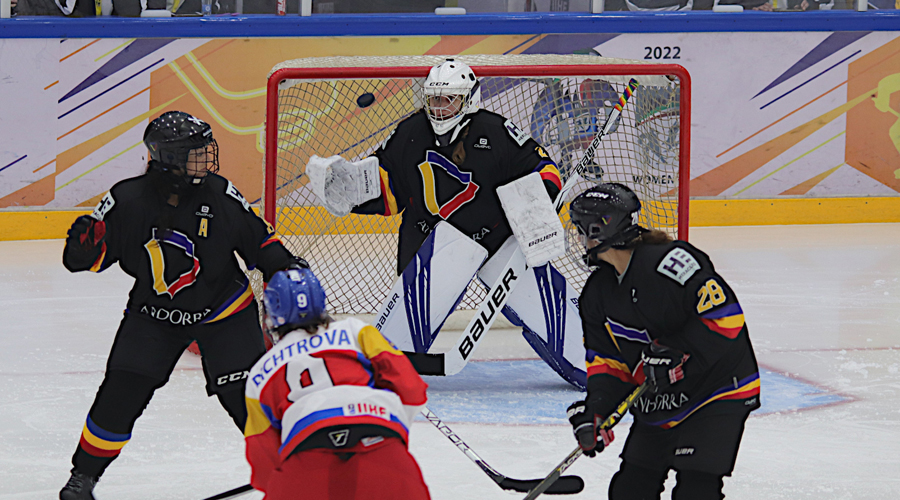 Partit entre les seleccions femenines d'hoquei gel d'Andorra i Kuwait