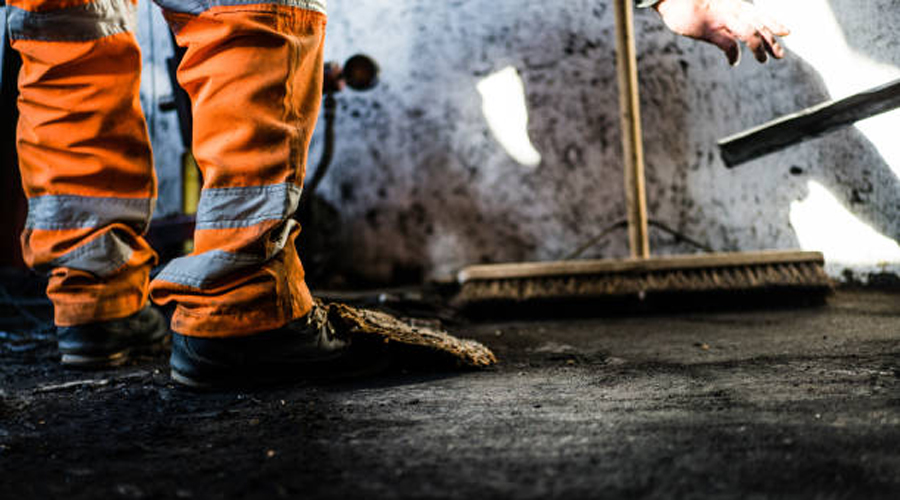 Un operari treballant