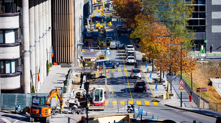 El carrer Prat de la Creu en obres