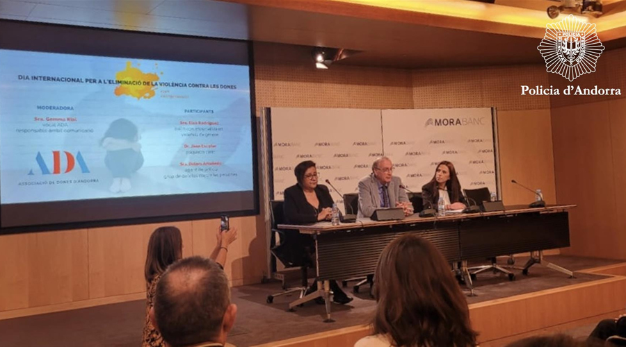Taula rodona d’experts organitzada per l’Associació de Dones d’Andorra amb motiu del Dia Internacional per a l’Eliminació de la Violència contra les Dones