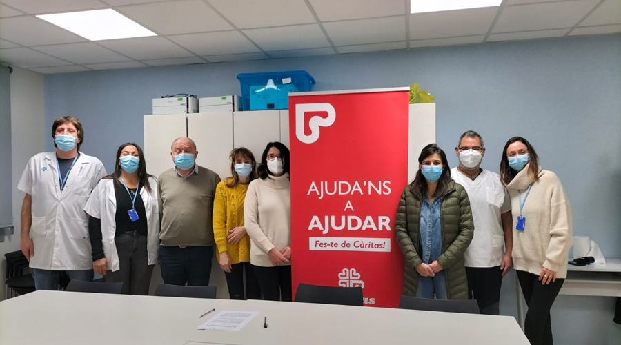 Els signants de l'acord de col·laboració entre l’ICS i Càritas Diocesana d’Urgell per a treballar en xarxa en l'atenció integral de les persones