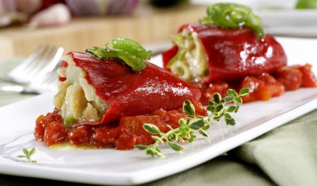 Pebrots del piquillo farcits de bacallà