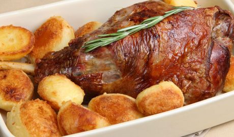 Xai rostit al forn acompanyat amb patates