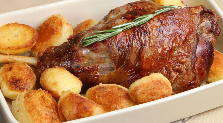 Xai rostit al forn acompanyat amb patates