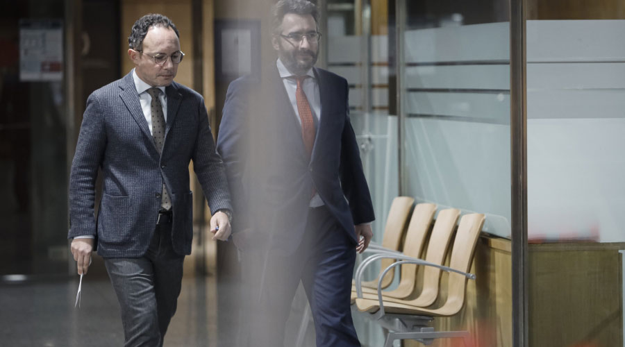 Espot i Jover en el moment que el ministre anava a presentar la dimissió