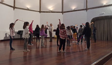 Alumnes de l'Alt Urgell participant al projecte Dansa't