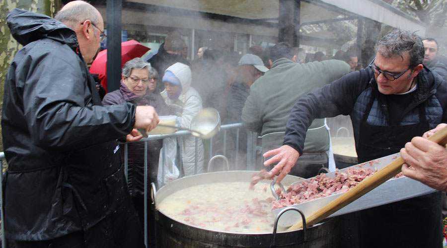 Escudella de Sant Antoni a la Seu