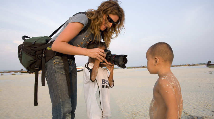 L'escriptora i fotògrafa Kris Ubach