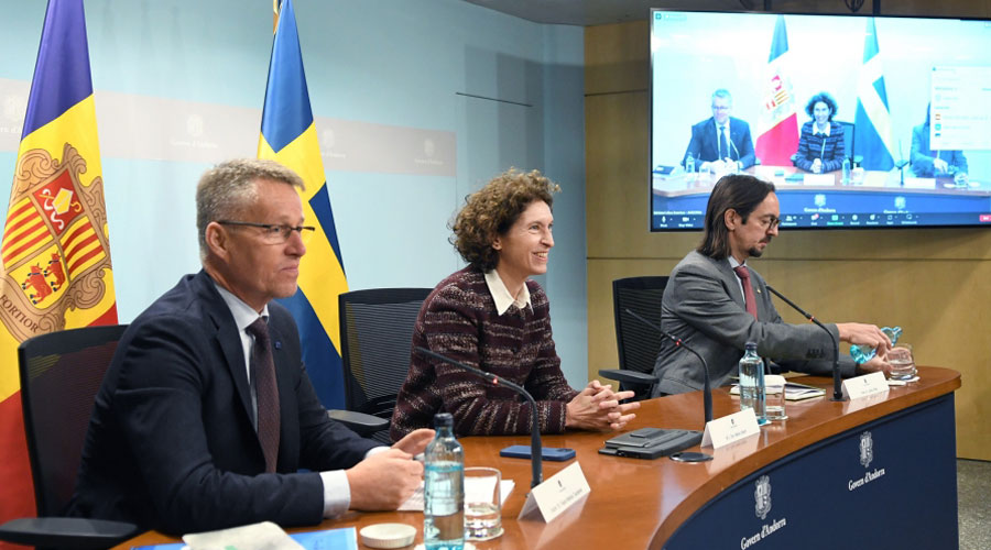 L'ambaixador del país nòrdic a Andorra, Teppo Markus Tauriainen, la ministra Ubach i Landry Riba