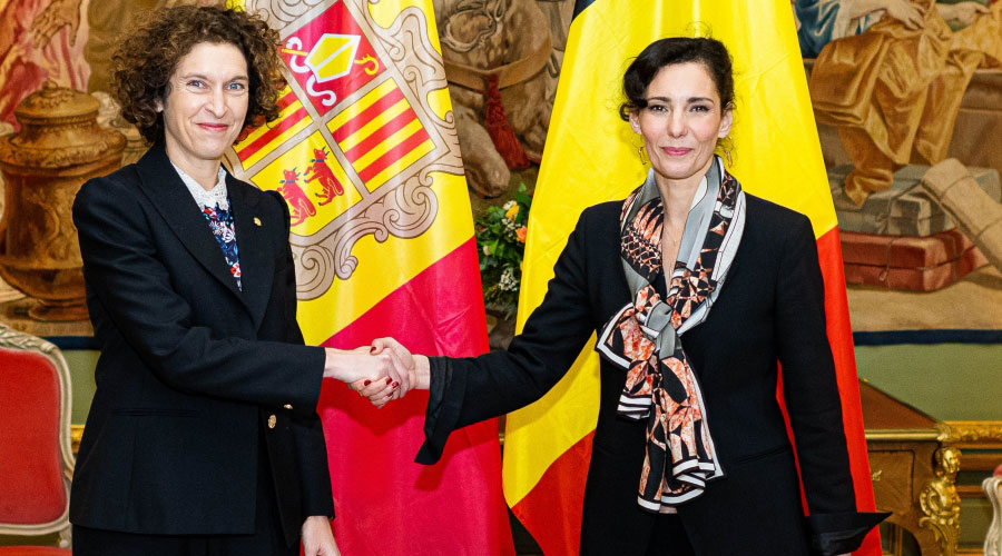 La ministra Ubach amb la seva homòloga belga, Hadja Lahbib