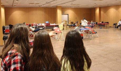 Campanya de donació de sang que organitzen alumnes de segona ensenyança de l'Escola Andorrana