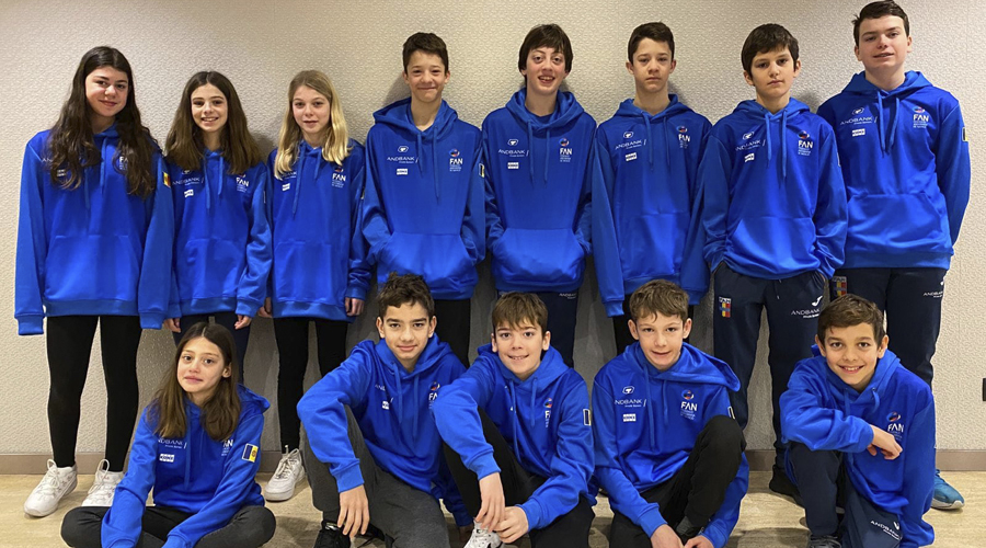 La jove delegació andorrana al Campionat de Catalunya d'hivern aleví combinat a Sabadell