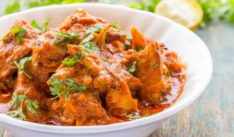 Un plat de pollastre al curri