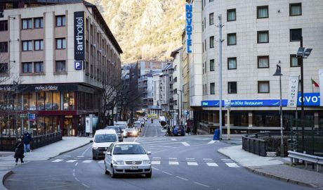 Vistes del carrer Prat de la Creu d'Andorra la Vella