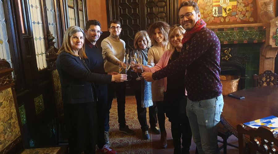 A la dreta d'alcalde de Vila-seca, Pere Segura i, al seu costat, Montserrat Planelles (SFGA)