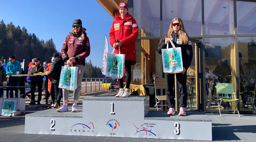 Gina del Rio en el tercer lloc del podi a Premanon (FAE)