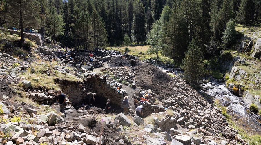 Treballs a la Farga del Madriu (Comú d'Escaldes)