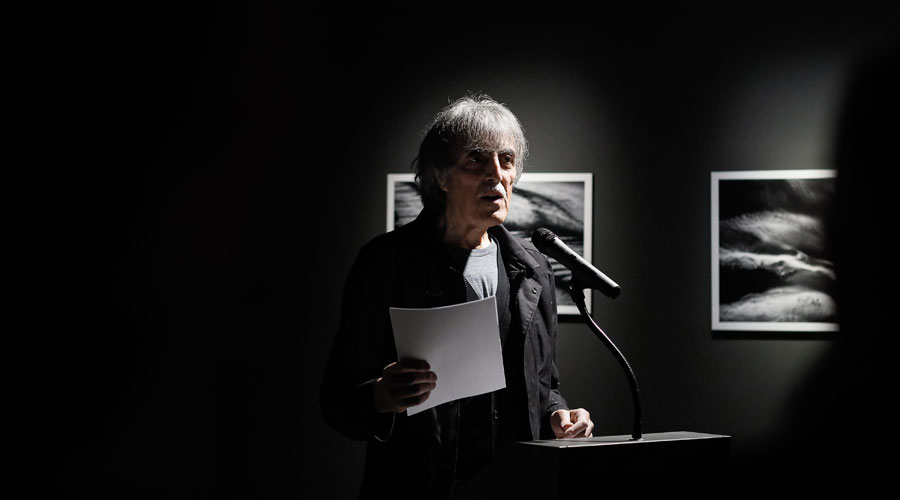 Jaume Riba, en la inauguració de la mostra que exposa les seves obres (SFGA)