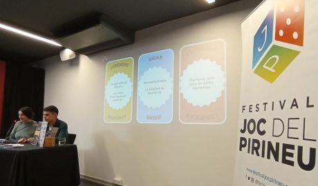 Berta Homs i Arnau Balasch han presentat, a la Seu, els seus treballs de recerca sobre els jocs lúdics i educatius