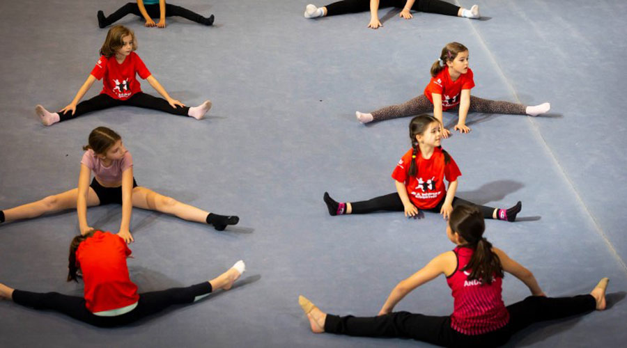 Nenes realitzant una activitat infantil a Andorra la Vella (AndorraCapital)