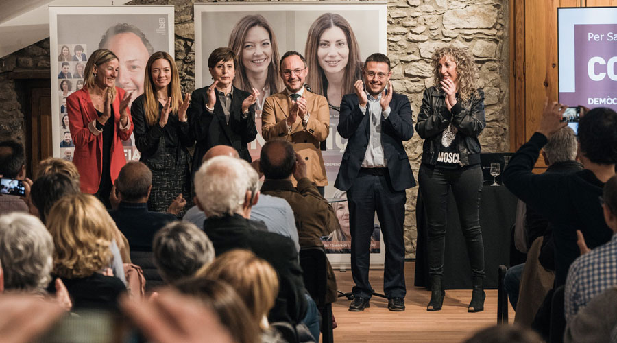 Candidats nacionals i parroquials a la reunió de poble de Sant Julià (Demòcrates)