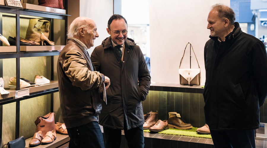 El candidat nacional de Demòcrates, Xavier Espot, ha visitat diferents comerciants (Demòcrates)