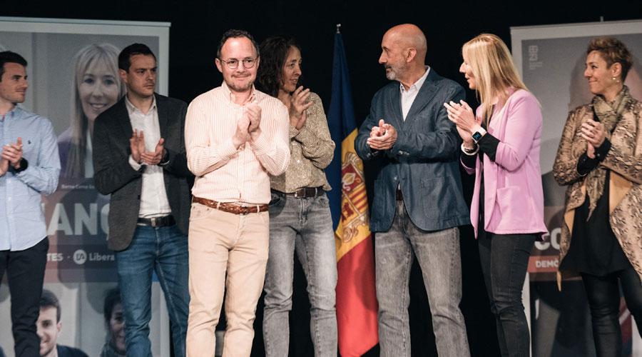 Espot i Benazet en primer terme en l'acte de campanya a Ordino (Demòcrates)