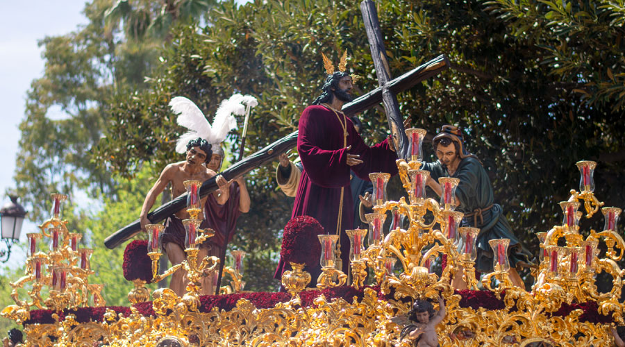 Un pas d'una processó de Setmana Santa (Getty images)