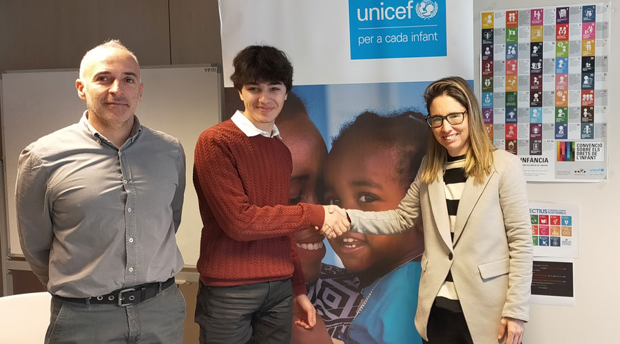 Efrem Roca, Jordi Roca i Marianela Vila segellant el conveni de col·laboració (Unicef Andorra)