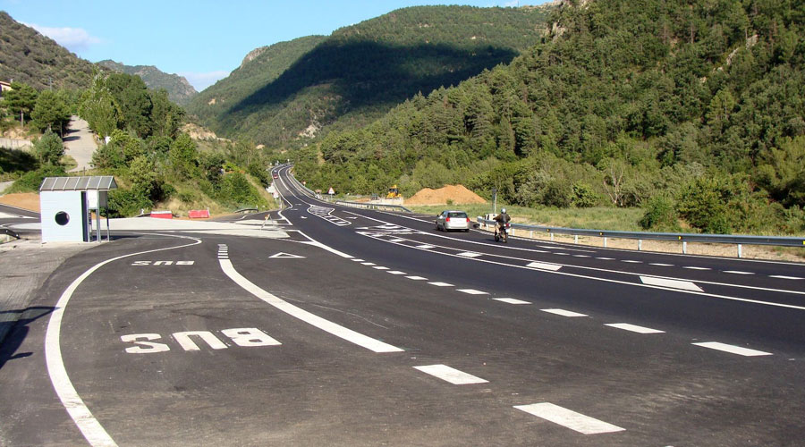 La carretera N-260 al Pont de Bar (Foto: RàdioSeu / arxiu)