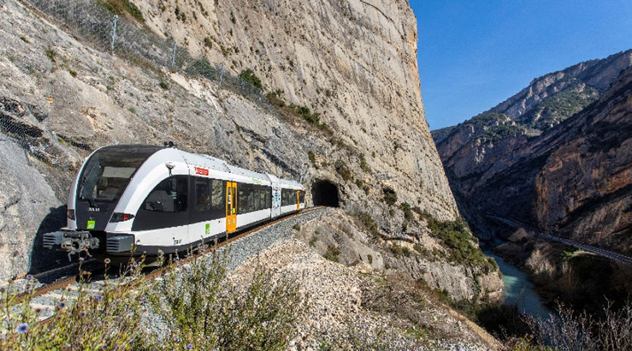 Tren de la línia Lleida - La Pobla de Segur (FGC)