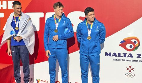 Els xipriota Loukas Marinos i els germans Lomero, els tres amb la medalla de bronze