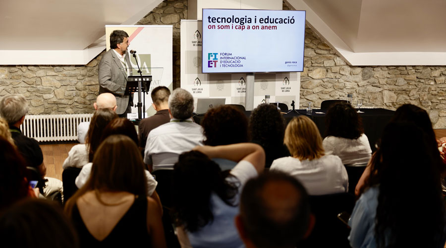Una imatge del Fòrum Internacional d’Educació i Tecnologia celebrat a l'UdA (Universitat)