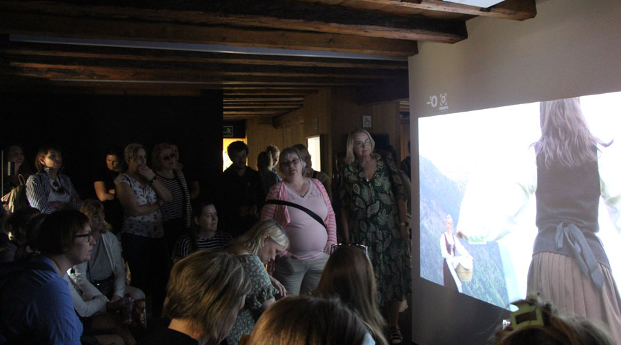 Els professors islandesos a la Casa de la Muntanya, a Ordino (Comú d'Ordino)