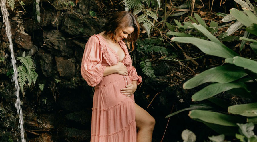 Una dona embarassada (AMIC)