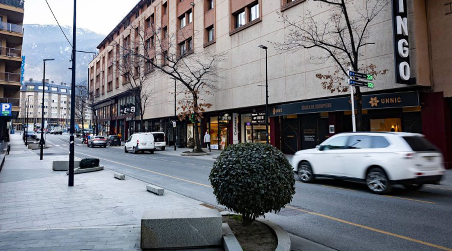 El carrer Prat de la Creu (arxiu / Comú d'Andorra la Vella)