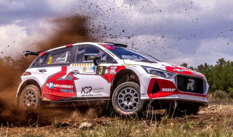 Vinyes i Mercader competint amb el seu Hyundai