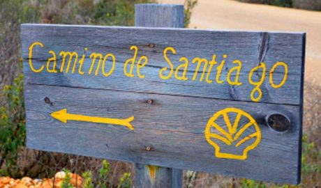 Una indicació en el trajecte pel Camí de Sant Jaume