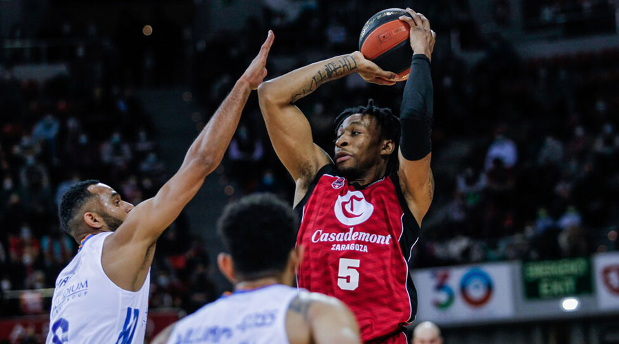 Stan Okoye quan jugava amb el Saragossa (encestando.es)