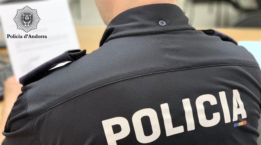 Un policia del servei d'Estrangeria (Policia d'Andorra)