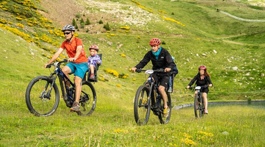 Rutes guiades en bicicleta elèctrica per a tota la família a l’estació de Boí Taüll (Govern.cat)