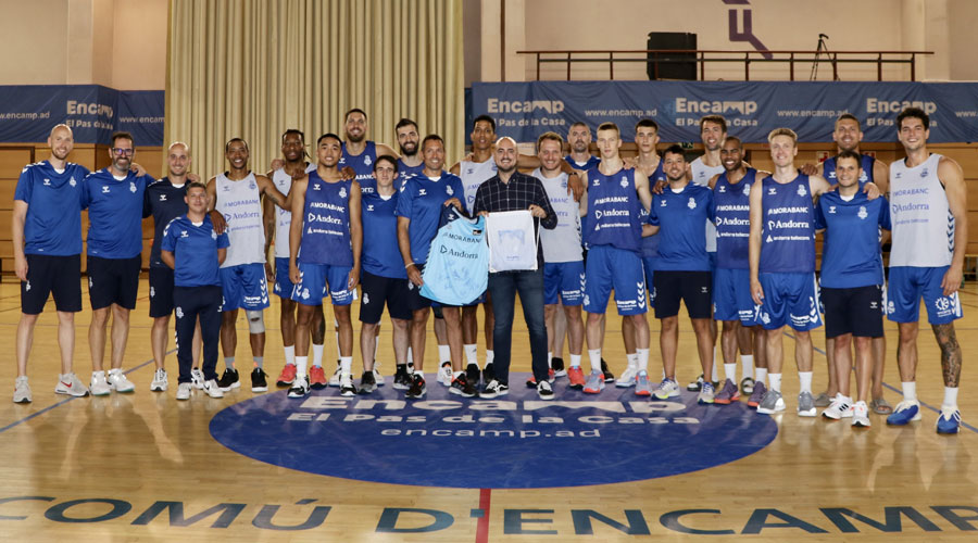 La plantilla del BC Andorra d'estada al Pas (Comú d'Encamp)