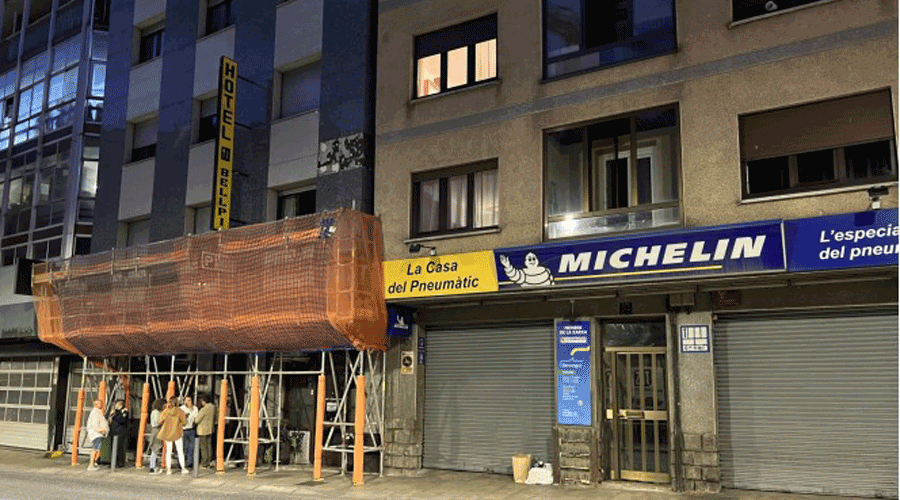 Els dos edificis desallotjats a Santa Coloma (Comú d'Andorra la Vella)