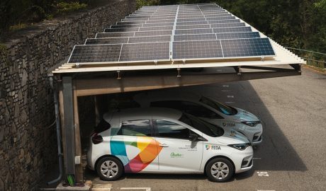 Les plaques solars de FEDA que alimentaran els seus vehicles elèctrics