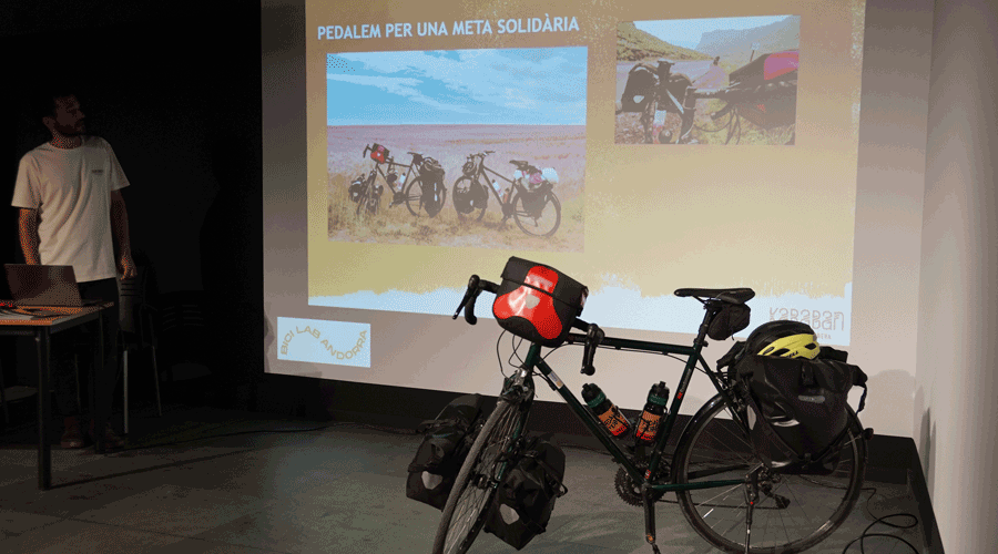 Presentació de la caravana solidària Karaban (ACA Club)