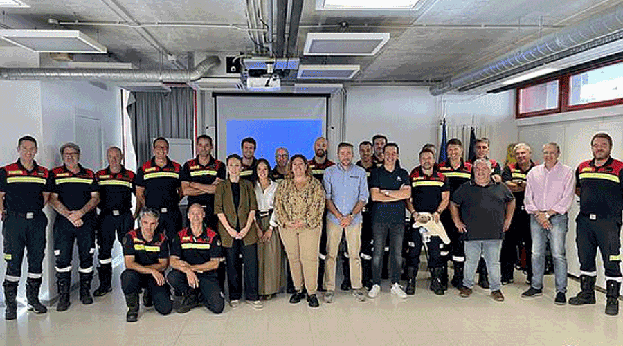 Agents del Cos de Bombers i membres de GosSOS (GosSOS)