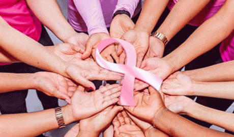 Llaç rosa simbolitzant la lluita contra el càncer de mama