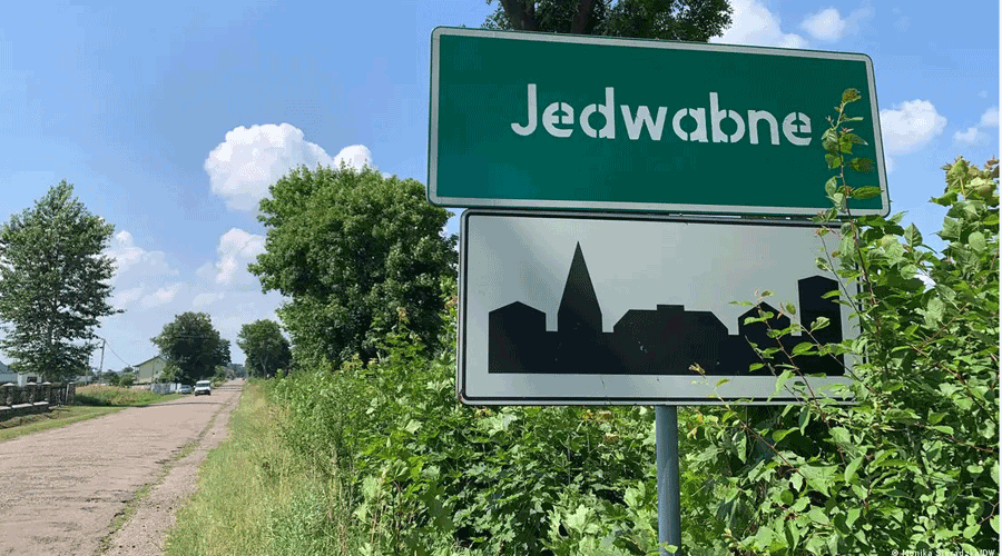 Entrada a la localitat de Jedwabne (made for minds)