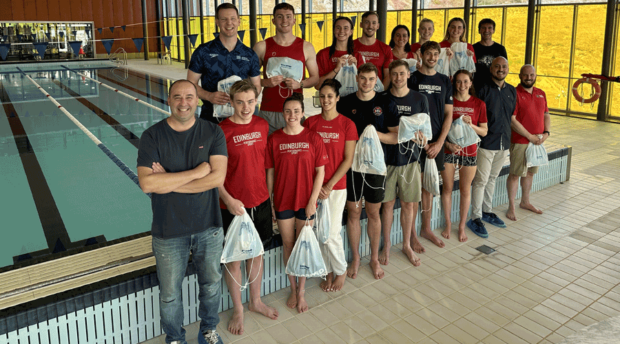 Equip de la University of Edinburgh Performance Swim al Pas (Comú d'Encamp)